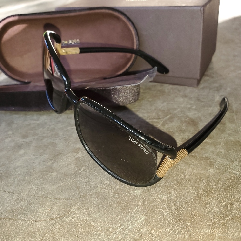 Tom Ford Sunglasses - Picture 2 of 6
